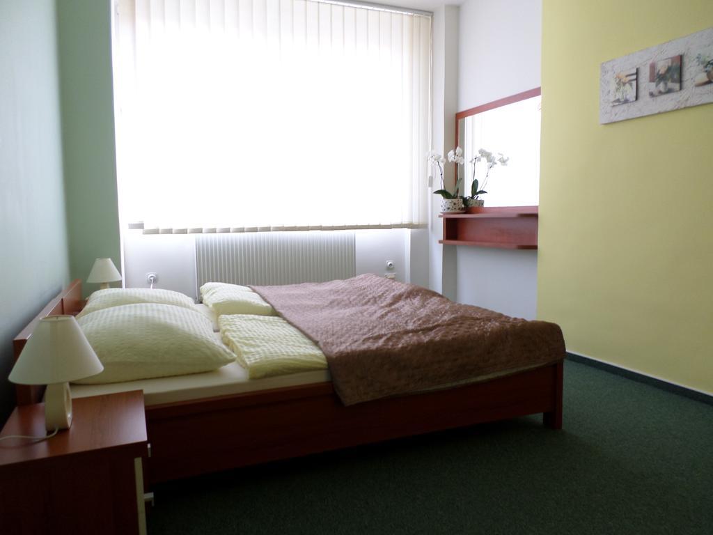 Hotel Steiger Krnov Exteriör bild