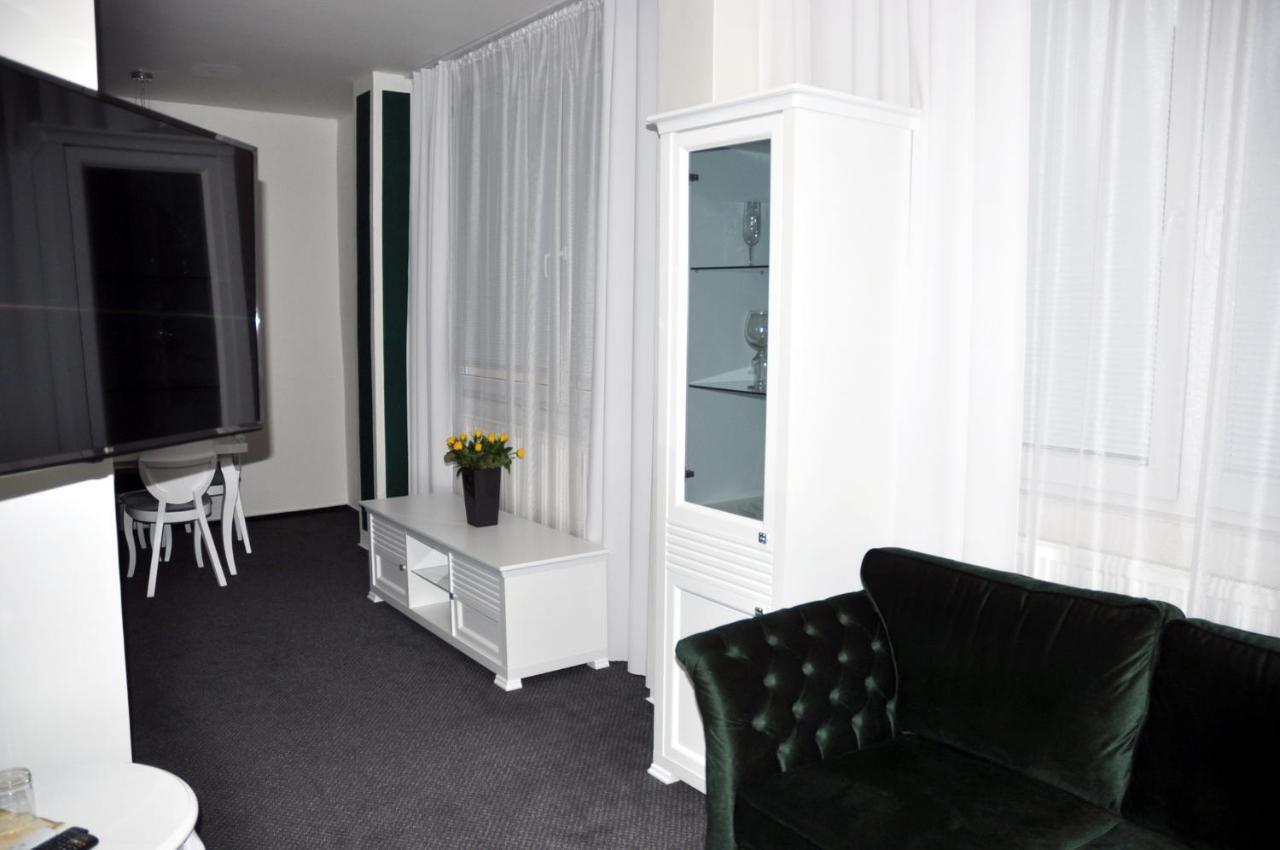 Hotel Steiger Krnov Exteriör bild